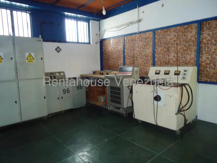 Comercial (Galpon - Deposito) en Venta en Santa Teresa del Tuy, Miranda - 131