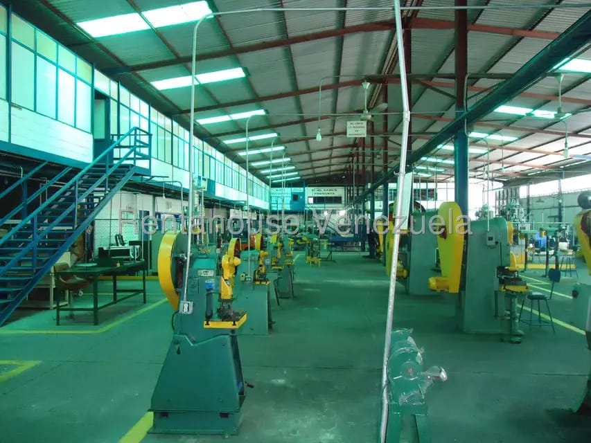 Comercial (Galpon - Deposito) en Venta en Santa Teresa del Tuy, Miranda - 33