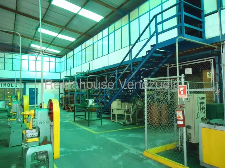 Comercial (Galpon - Deposito) en Venta en Santa Teresa del Tuy, Miranda - 69