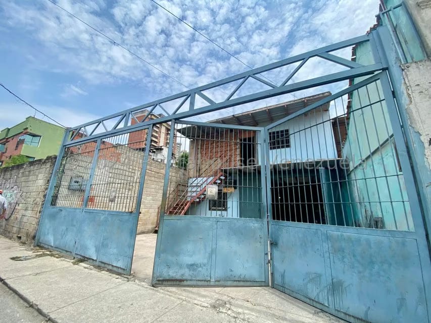 Comercial (Galpon - Deposito) en Venta en Zona Centro, Aragua