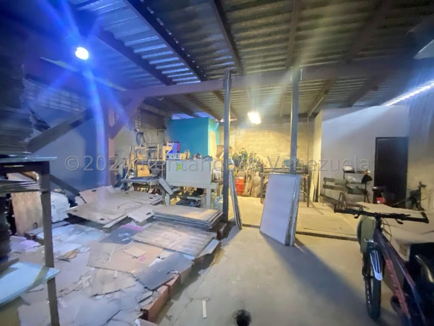 Comercial (Galpon - Deposito) en Venta en Zona Centro, Aragua - 11