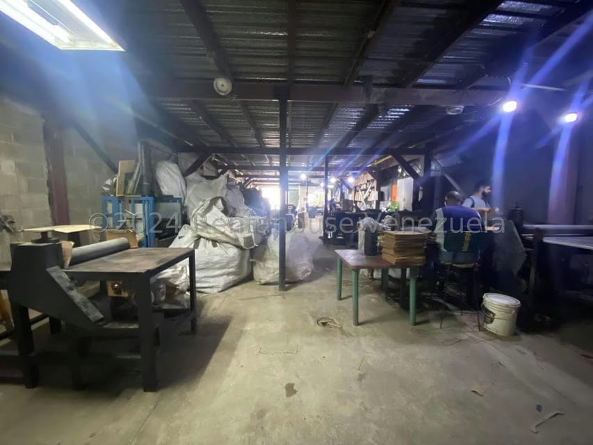 Comercial (Galpon - Deposito) en Venta en Zona Centro, Aragua - 15