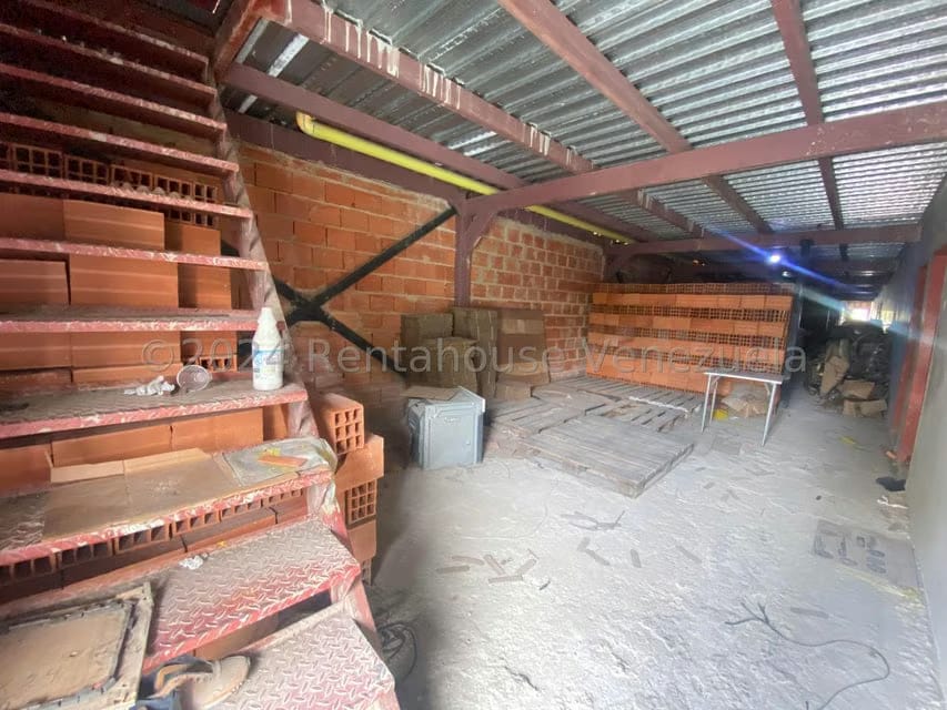 Comercial (Galpon - Deposito) en Venta en Zona Centro, Aragua - 18