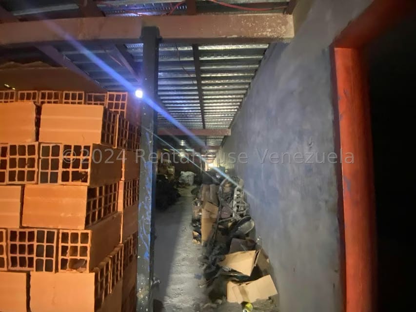 Comercial (Galpon - Deposito) en Venta en Zona Centro, Aragua - 20