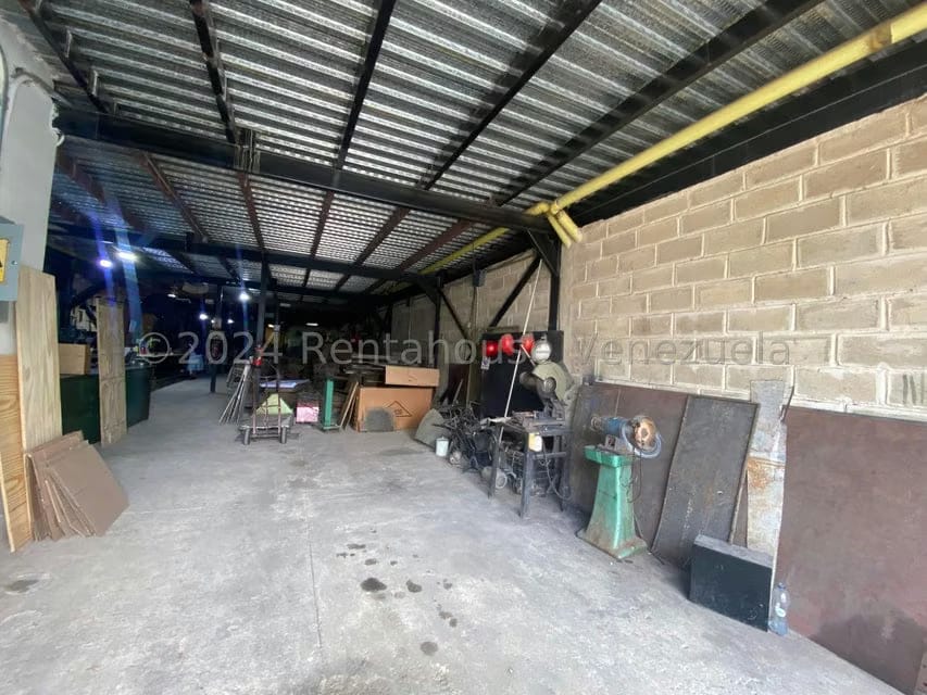 Comercial (Galpon - Deposito) en Venta en Zona Centro, Aragua - 3