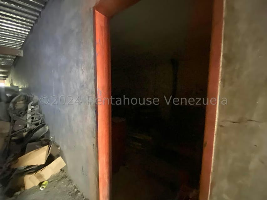 Comercial (Galpon - Deposito) en Venta en Zona Centro, Aragua - 21