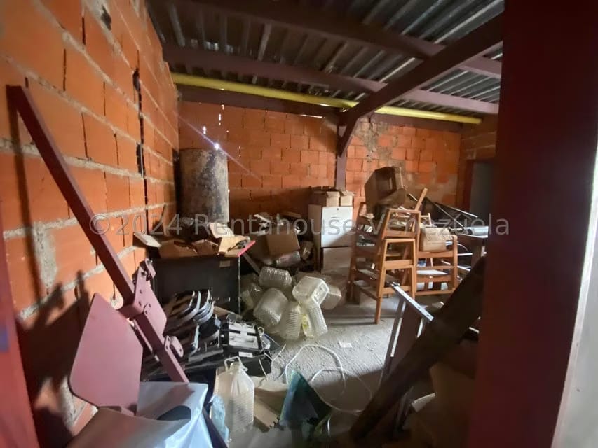 Comercial (Galpon - Deposito) en Venta en Zona Centro, Aragua - 22