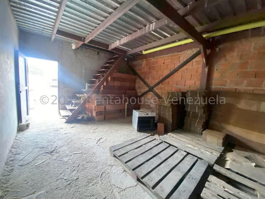 Comercial (Galpon - Deposito) en Venta en Zona Centro, Aragua - 24