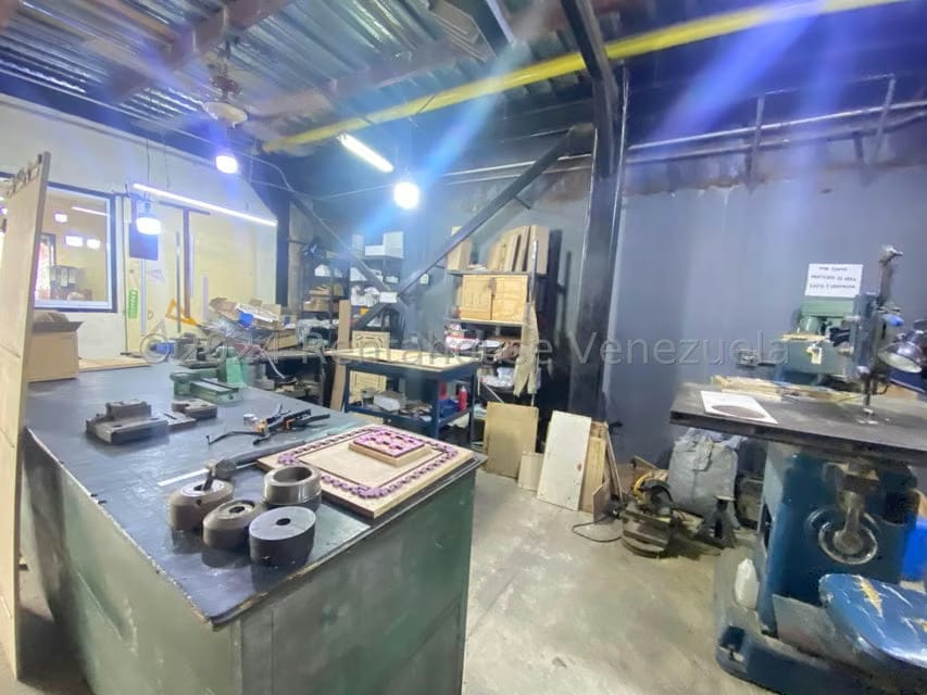 Comercial (Galpon - Deposito) en Venta en Zona Centro, Aragua - 6