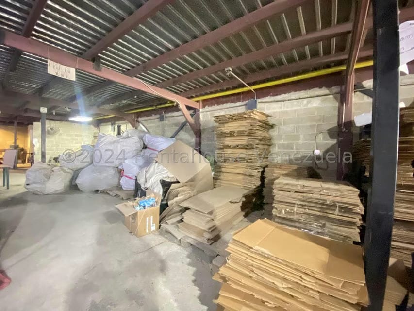 Comercial (Galpon - Deposito) en Venta en Zona Centro, Aragua - 10
