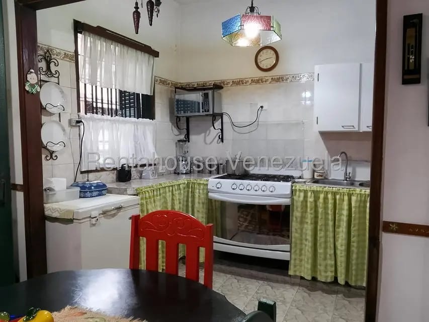 Casa (Multipes Niveles) en Venta en Catia, Distrito Metropolitano - 2