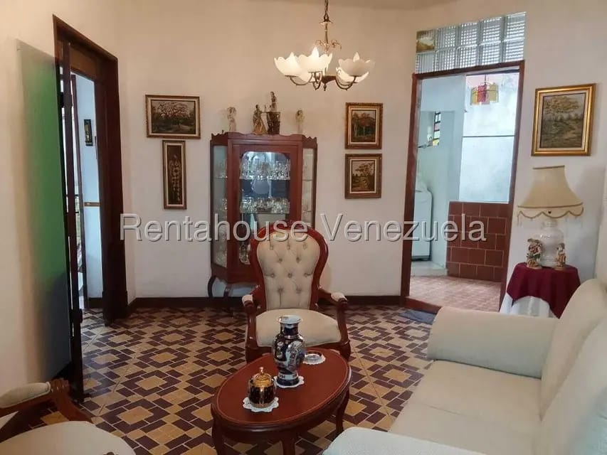 Casa (Multipes Niveles) en Venta en Catia, Distrito Metropolitano - 3