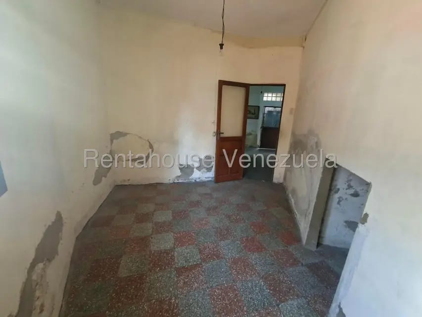 Casa (Multipes Niveles) en Venta en Catia, Distrito Metropolitano - 31