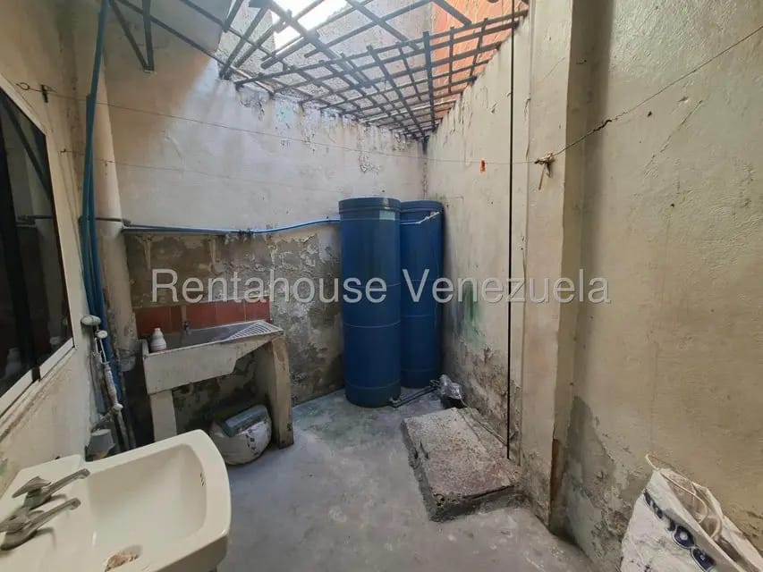 Casa (Multipes Niveles) en Venta en Catia, Distrito Metropolitano - 33