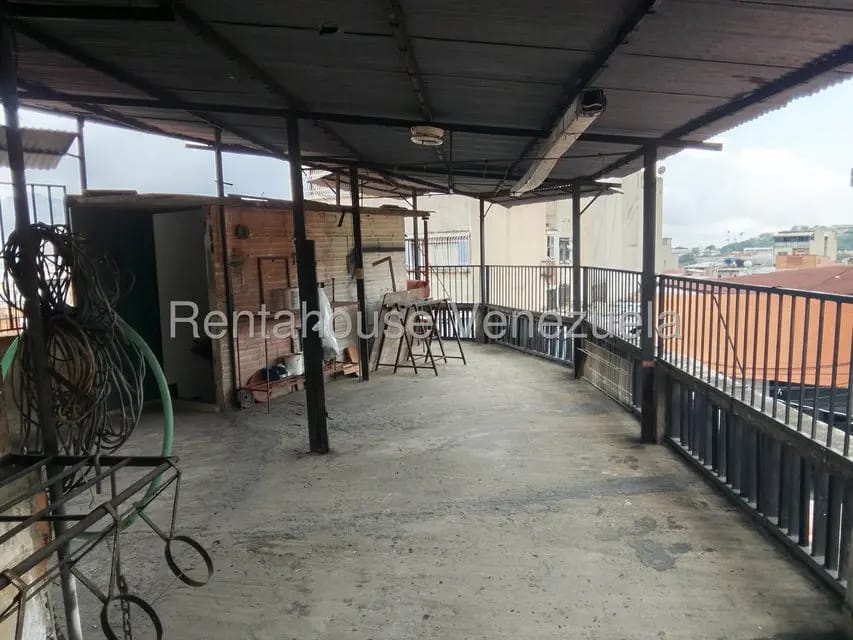 Casa (Multipes Niveles) en Venta en Catia, Distrito Metropolitano - 5