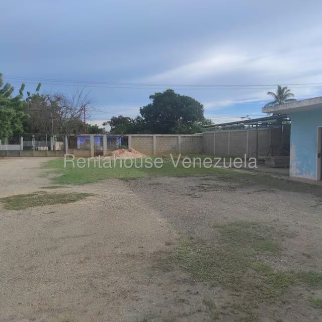 Comercial (Galpon - Deposito) en Venta en Carretera G, Zulia