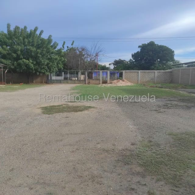 Comercial (Galpon - Deposito) en Venta en Carretera G, Zulia - 12