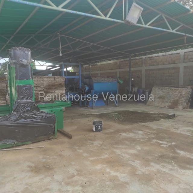 Comercial (Galpon - Deposito) en Venta en Carretera G, Zulia - 3