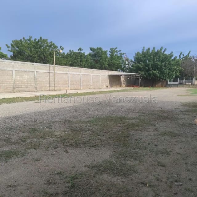 Comercial (Galpon - Deposito) en Venta en Carretera G, Zulia - 8