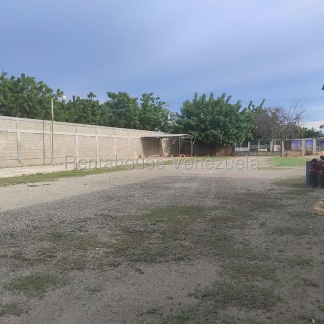 Comercial (Galpon - Deposito) en Venta en Carretera G, Zulia - 9