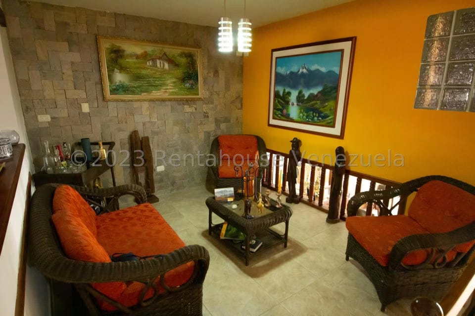 Casa (Multipes Niveles) en Venta en La Union, Distrito Metropolitano - 2