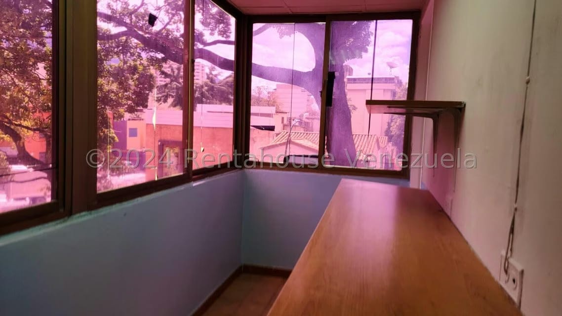 Comercial (Oficina) en Alquiler en La Campiña, Distrito Metropolitano - 13