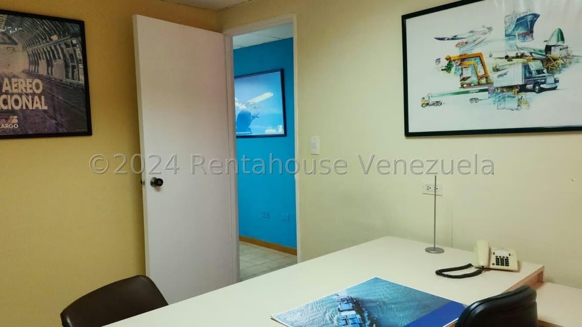 Comercial (Oficina) en Alquiler en La Campiña, Distrito Metropolitano - 3