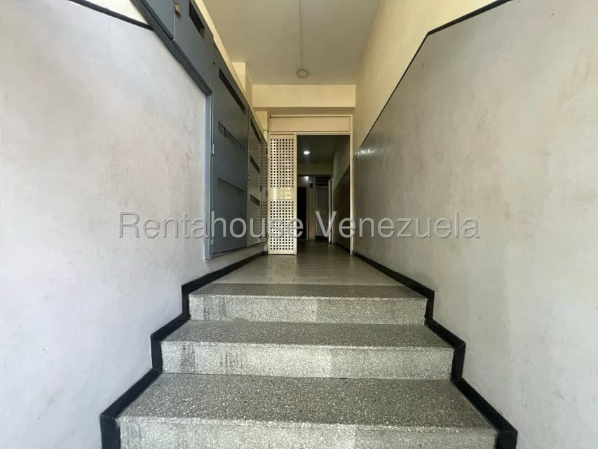 Comercial (Edificio) en Venta en Guarenas, Miranda - 2