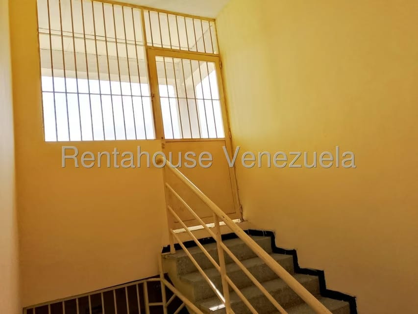 Comercial (Edificio) en Venta en Guarenas, Miranda - 29