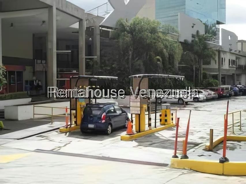 Comercial (Oficina) en Alquiler en Macaracuay, Distrito Metropolitano - 2