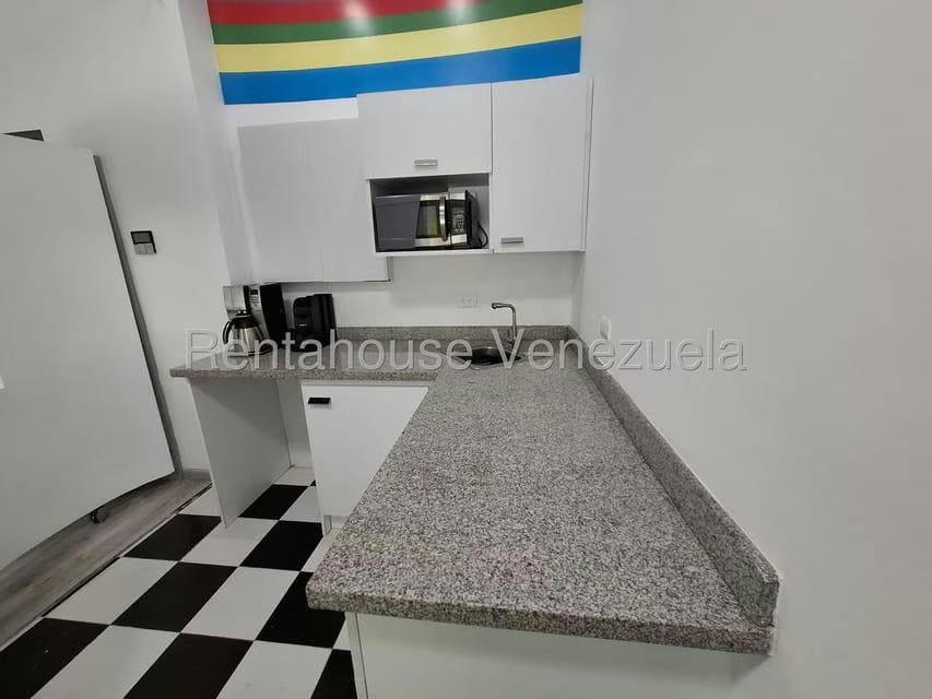 Comercial (Oficina) en Alquiler en Macaracuay, Distrito Metropolitano - 12