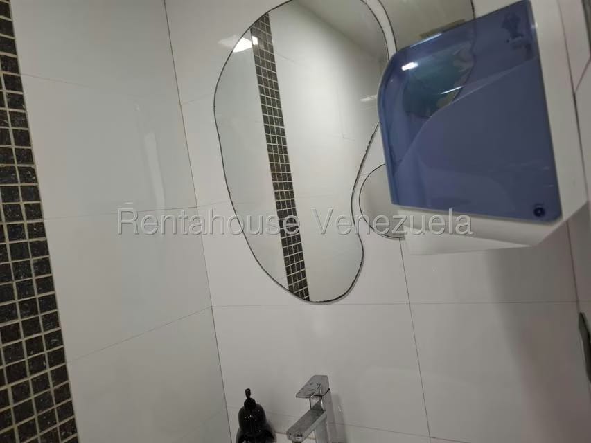 Comercial (Oficina) en Alquiler en Macaracuay, Distrito Metropolitano - 18