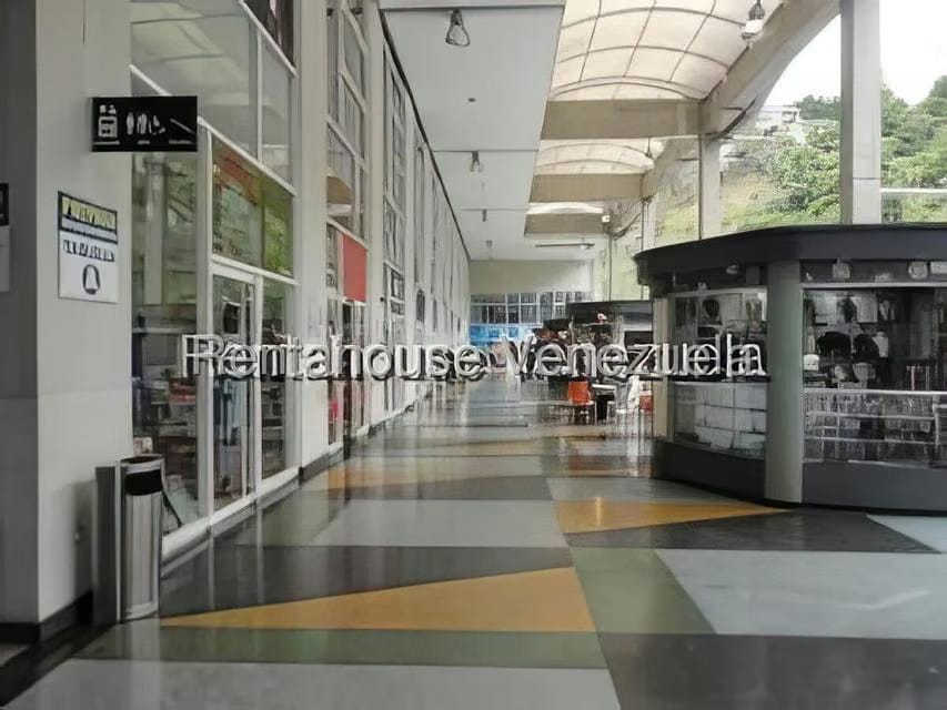 Comercial (Oficina) en Alquiler en Macaracuay, Distrito Metropolitano - 3
