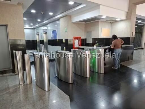 Comercial (Oficina) en Alquiler en Macaracuay, Distrito Metropolitano - 5
