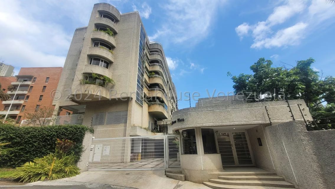 Apartamento (Multiples Niveles) en Venta en Los Samanes, Distrito Metropolitano