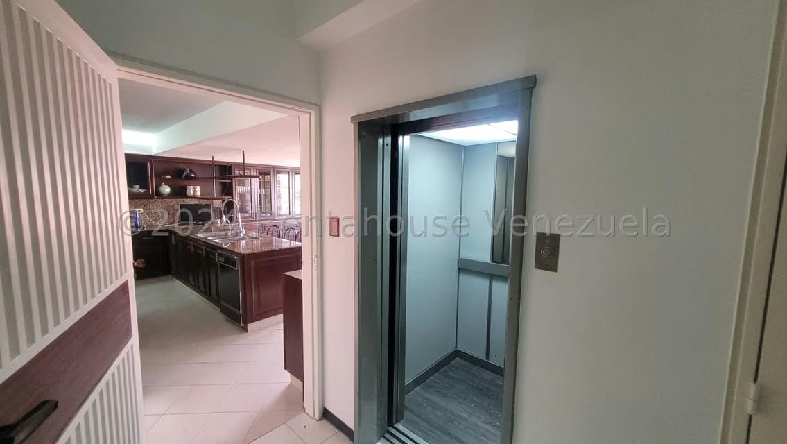 Apartamento (Multiples Niveles) en Venta en Los Samanes, Distrito Metropolitano - 13