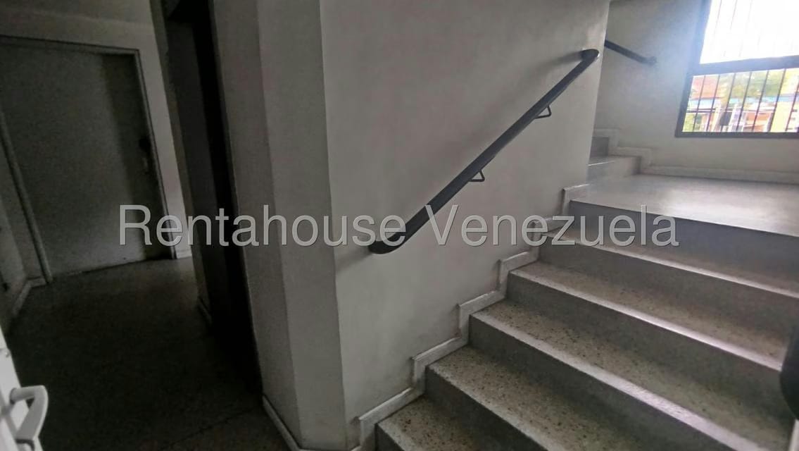 Comercial (Oficina) en Alquiler en Municipio Guaicaipuro, Miranda - 9