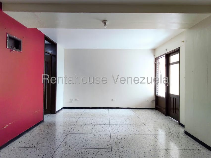 Apartamento (1 Nivel) en Alquiler en Centro, Lara - 13
