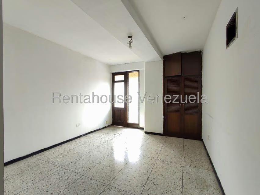 Apartamento (1 Nivel) en Alquiler en Centro, Lara - 19