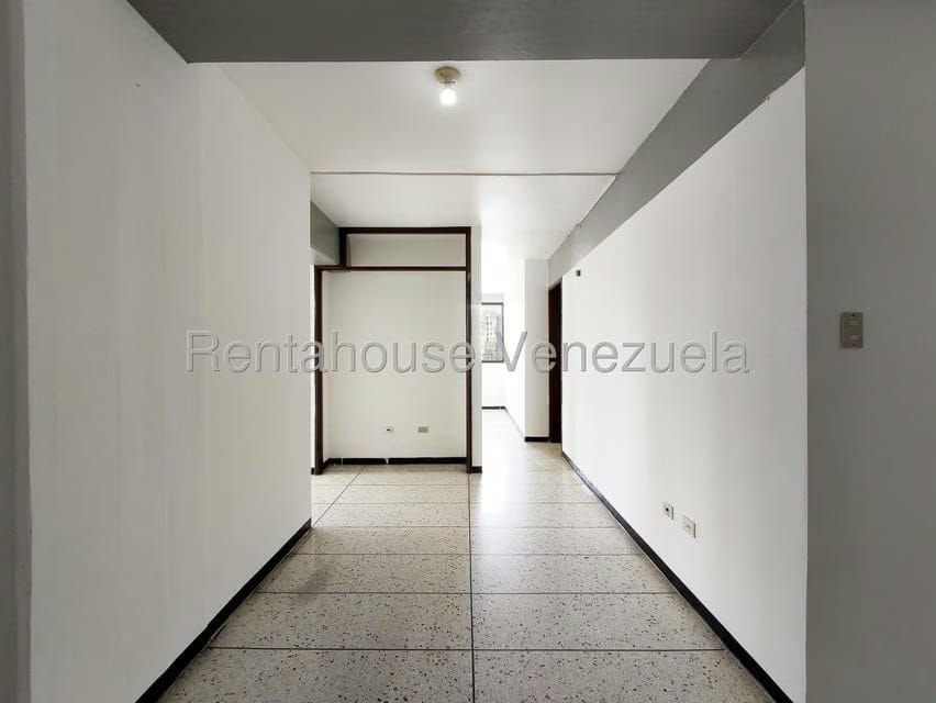 Apartamento (1 Nivel) en Alquiler en Centro, Lara - 3