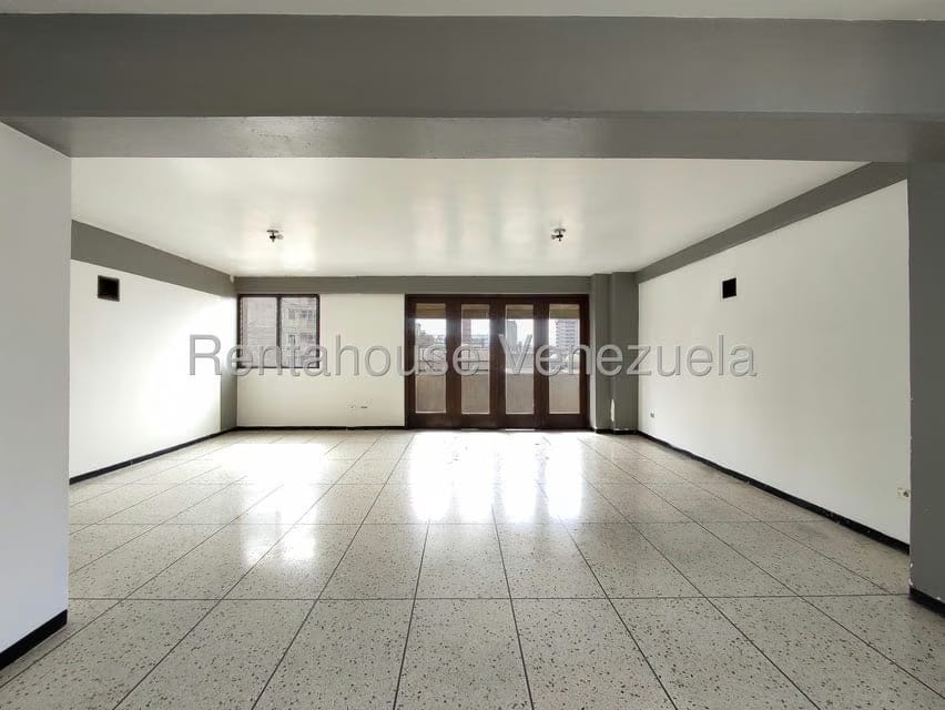 Apartamento (1 Nivel) en Alquiler en Centro, Lara - 4