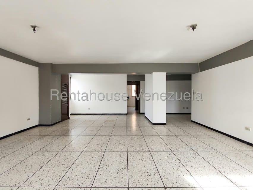 Apartamento (1 Nivel) en Alquiler en Centro, Lara - 5