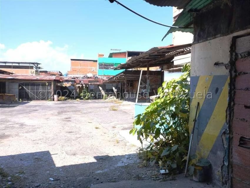 Comercial (Local Comercial) en Alquiler en Catia, Distrito Metropolitano - 26