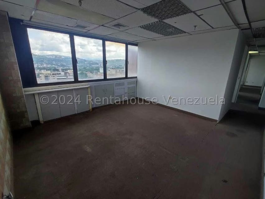 Comercial (Club Campestre) en Alquiler en Los Dos Caminos, Distrito Metropolitano - 14