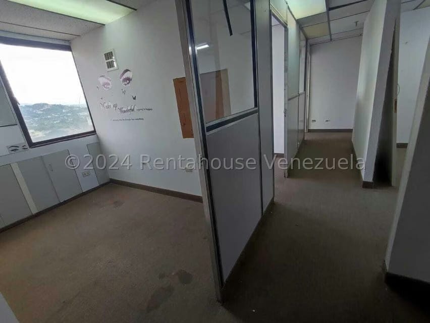 Comercial (Club Campestre) en Alquiler en Los Dos Caminos, Distrito Metropolitano - 18