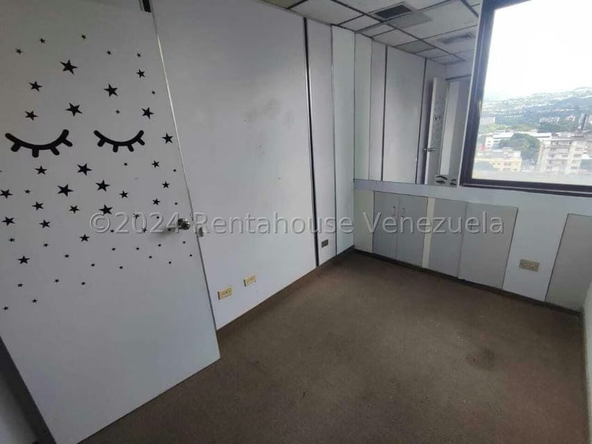 Comercial (Club Campestre) en Alquiler en Los Dos Caminos, Distrito Metropolitano - 8