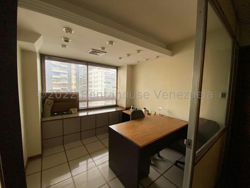 Comercial (Oficina) en Venta en El Marques, Distrito Metropolitano - 11