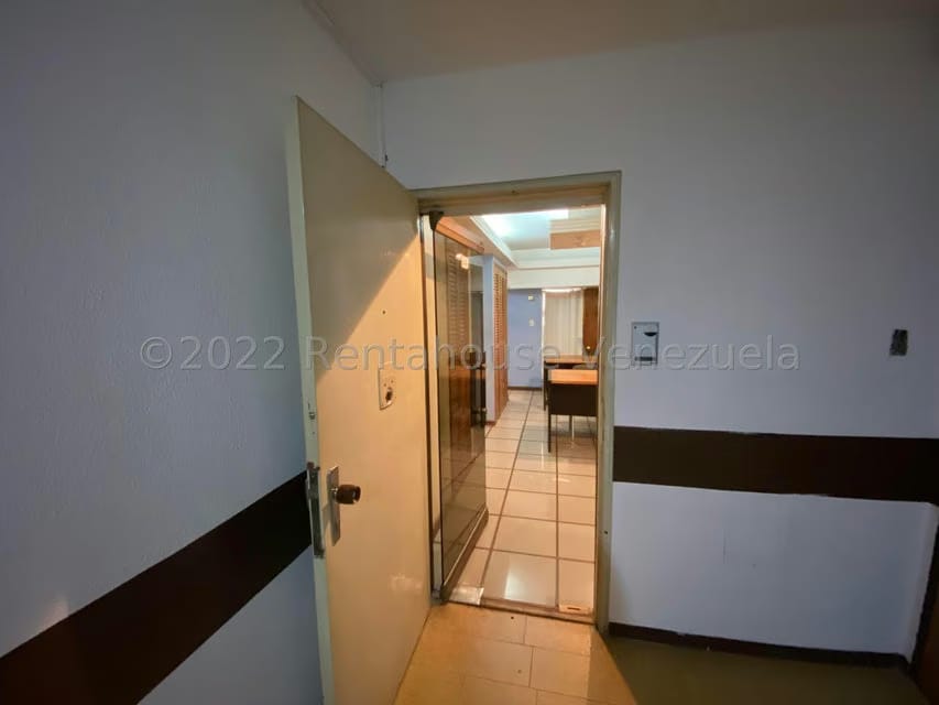 Comercial (Oficina) en Venta en El Marques, Distrito Metropolitano - 4