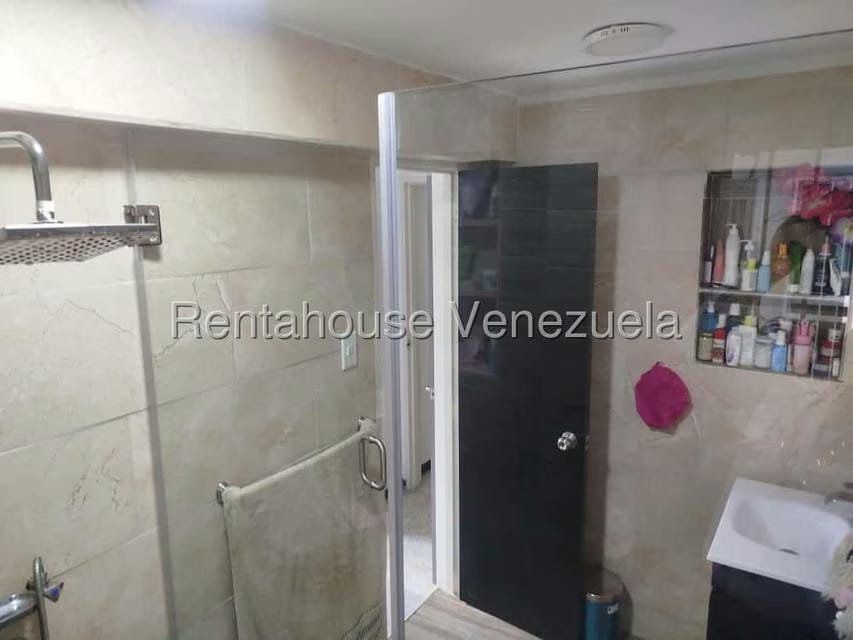 Apartamento (1 Nivel) en Venta en La Florida, Distrito Metropolitano - 15