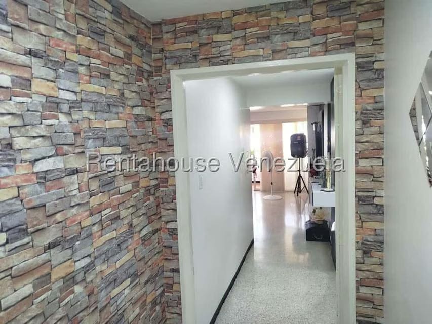 Apartamento (1 Nivel) en Venta en La Florida, Distrito Metropolitano - 28